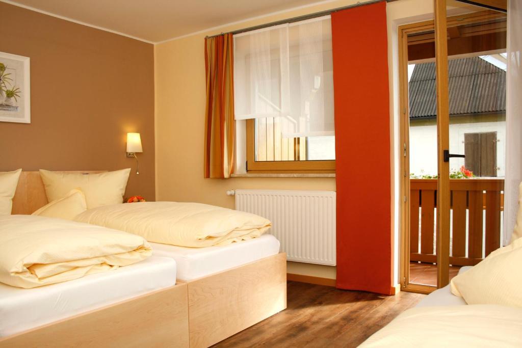 Hotel Gasthof Zur Post Bärnau Rum bild